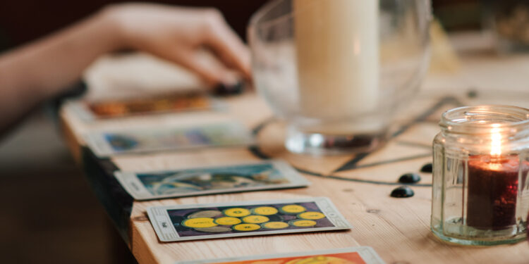 A carta do Tarot de cada signo