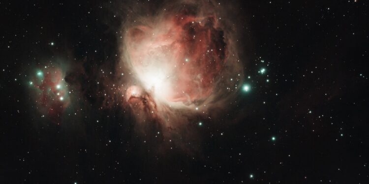 5 maneiras simples de se conectar com os astros no seu dia a dia