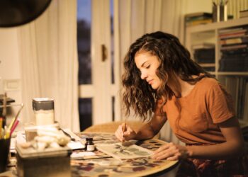 Astrologia e Mindfulness Como usar a atenção plena para aprimorar sua jornada astral