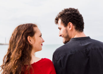 signos mais prováveis de encontrar o amor à primeira vista