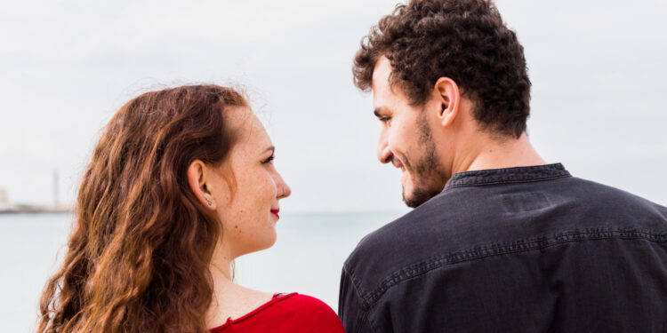 signos mais prováveis de encontrar o amor à primeira vista