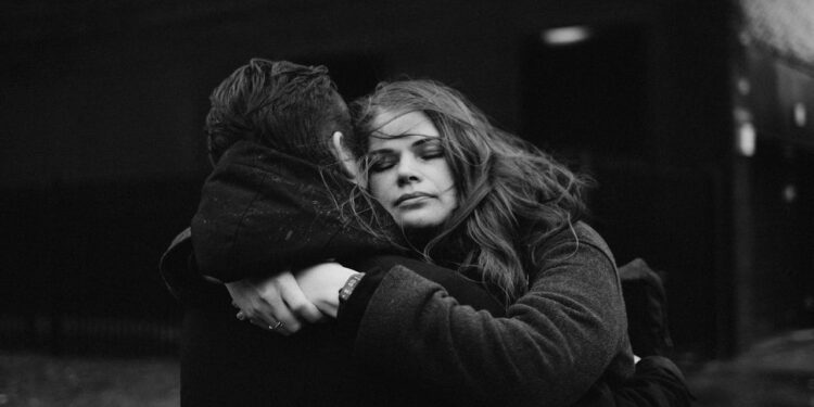 como cada signo reage quando sente saudade