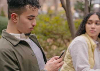 Quais os signos que são mais ciumentos em relacionamento sério?